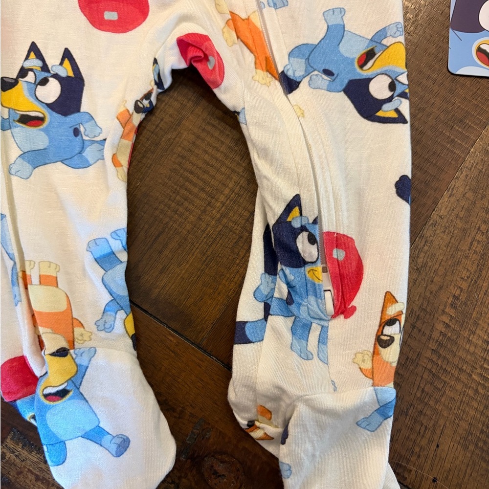 Bluey! 3-6 Month Double zip up Footie Sleeper Bluey & Bingo SOFT FEEL NWT - Picture 3 of 9